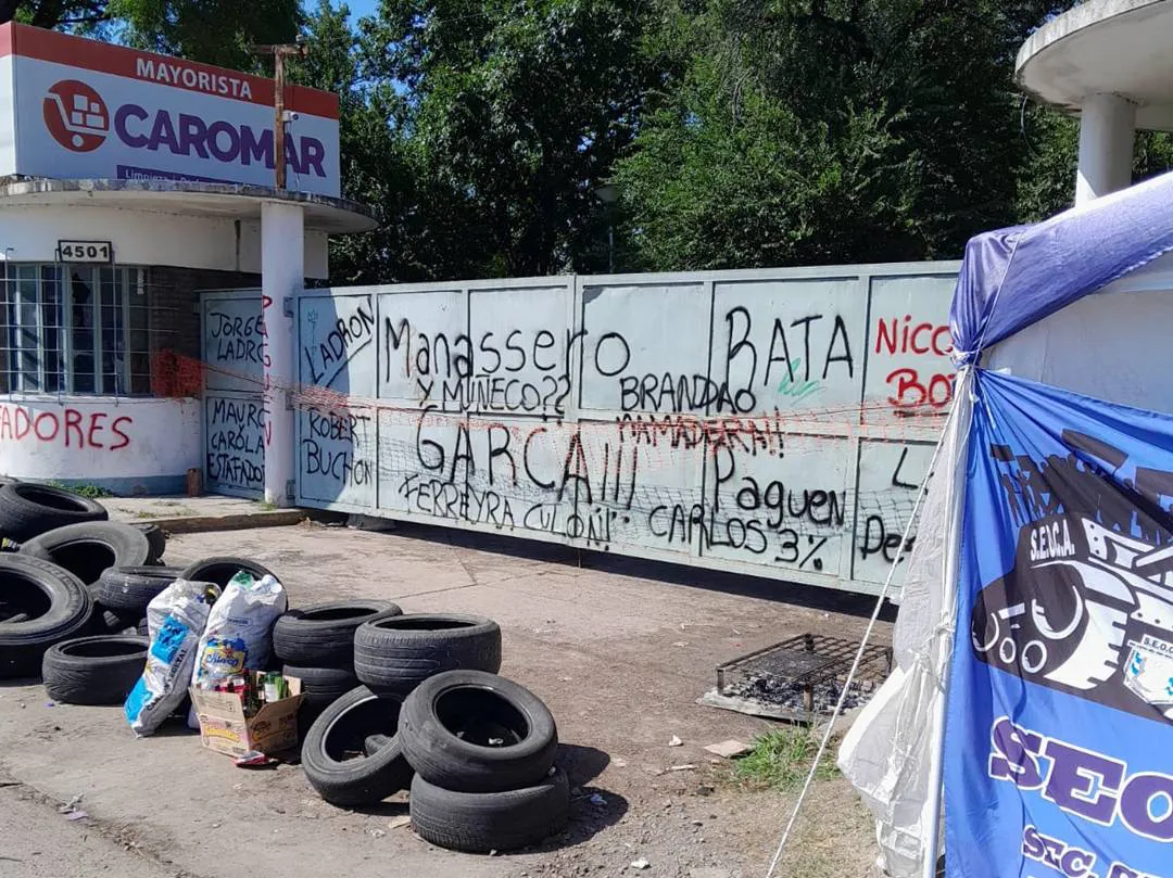 Despidos y acampe: el caso Caromar y la reforma de Milei