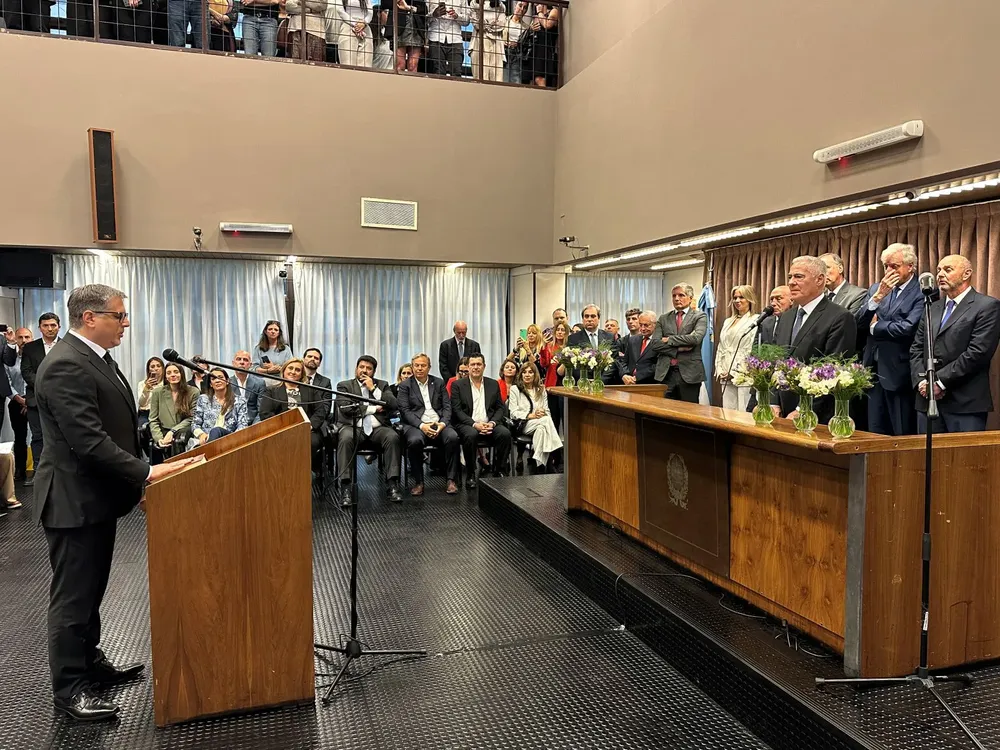 Cascallares acompañó la jura de nuevos jueces y fiscales del departamento judicial de Lomas de Zamora