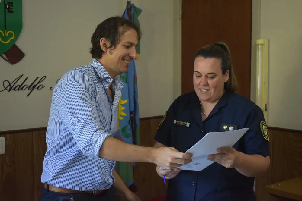 En Alsina, más familias firmaron la adjudicación de terrenos.