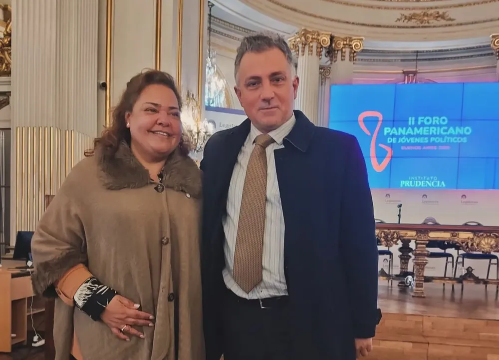 Niveyro junto a Sebastián Pareja