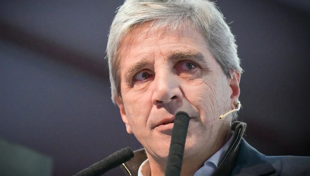 Luis Caputo.