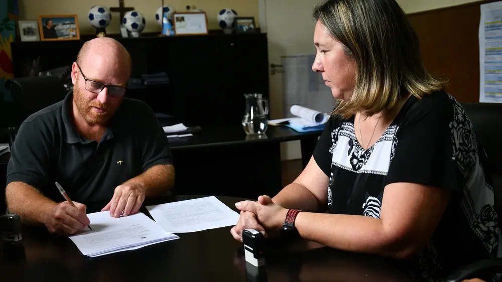 El intendente Walter Wischnivetzky firmó el convenio con INAMCO.