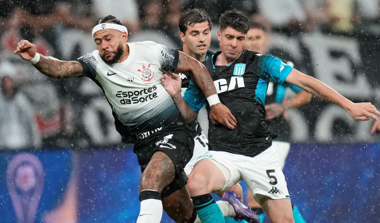 Racing y Corinthian empataron 2 a 2 en el partido de ida por semifinales de la Sudamericana.