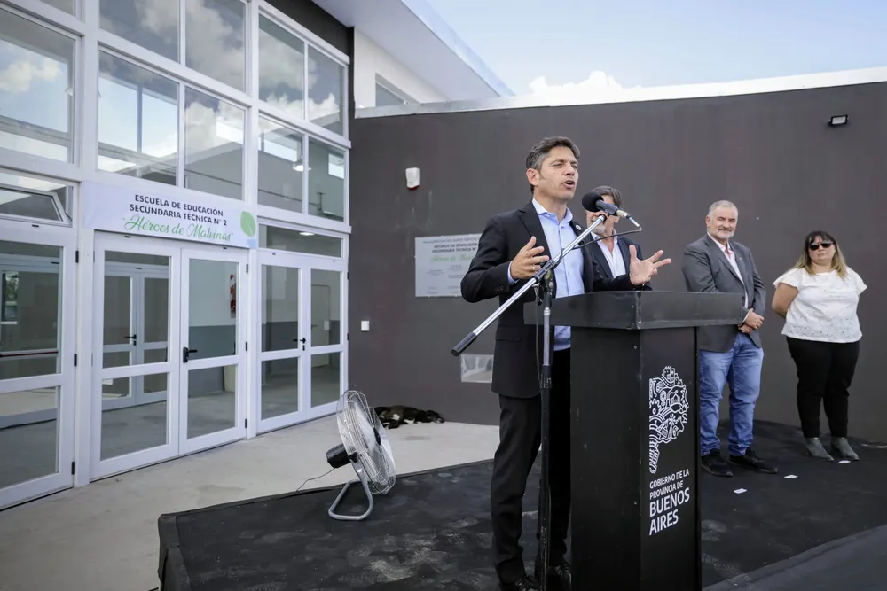 Kicillof y Poletti inauguraron nuevo edificio de la Escuela Técnica N°2