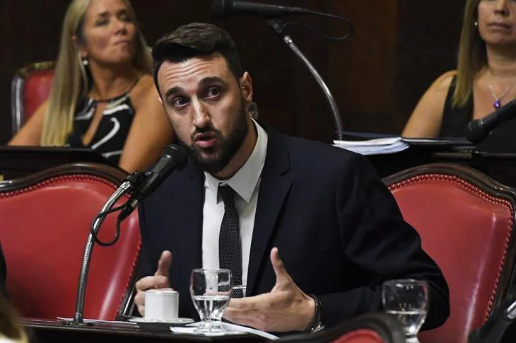 Walter Lanaro, subsecretario de Enlace Legislativo en la Jefatura de Gabinete fue senador bonaerense de Cambiemos y JxC.