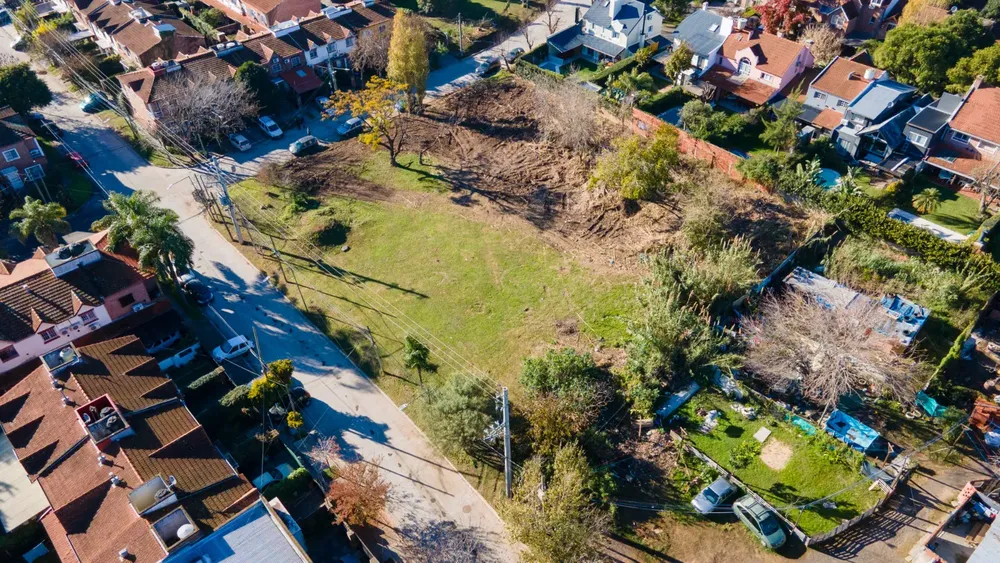 El Municipio transforma un predio abandonado en una nueva plaza en Beccar