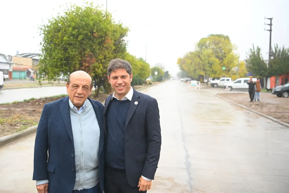 Kicillof y Mussi inauguraron obras de pavimentación en Berazategui5