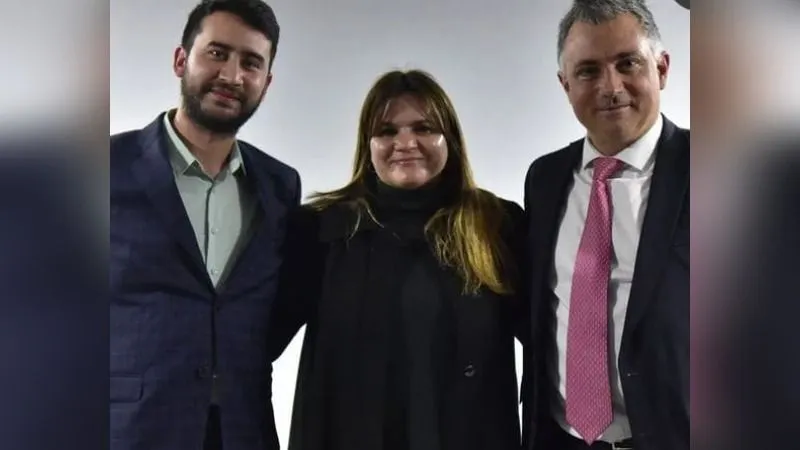Milena Suárez junto a Nahuel Sotelo y Sebastián Pareja