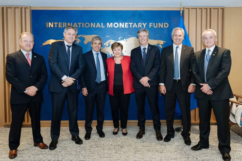FMI reservas