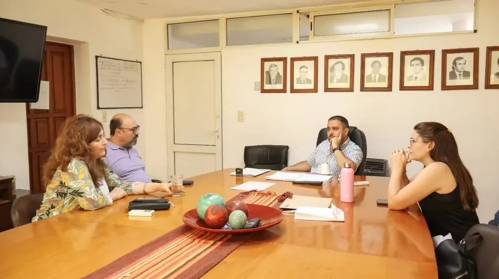 Preocupación en Colón por el DNU de Milei.