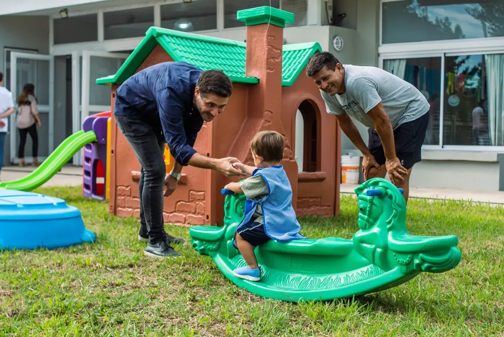 Salto reabrió el Jardín Maternal N°1 y avanzó en una agenda de trabajo con vecinos de Berdier 2