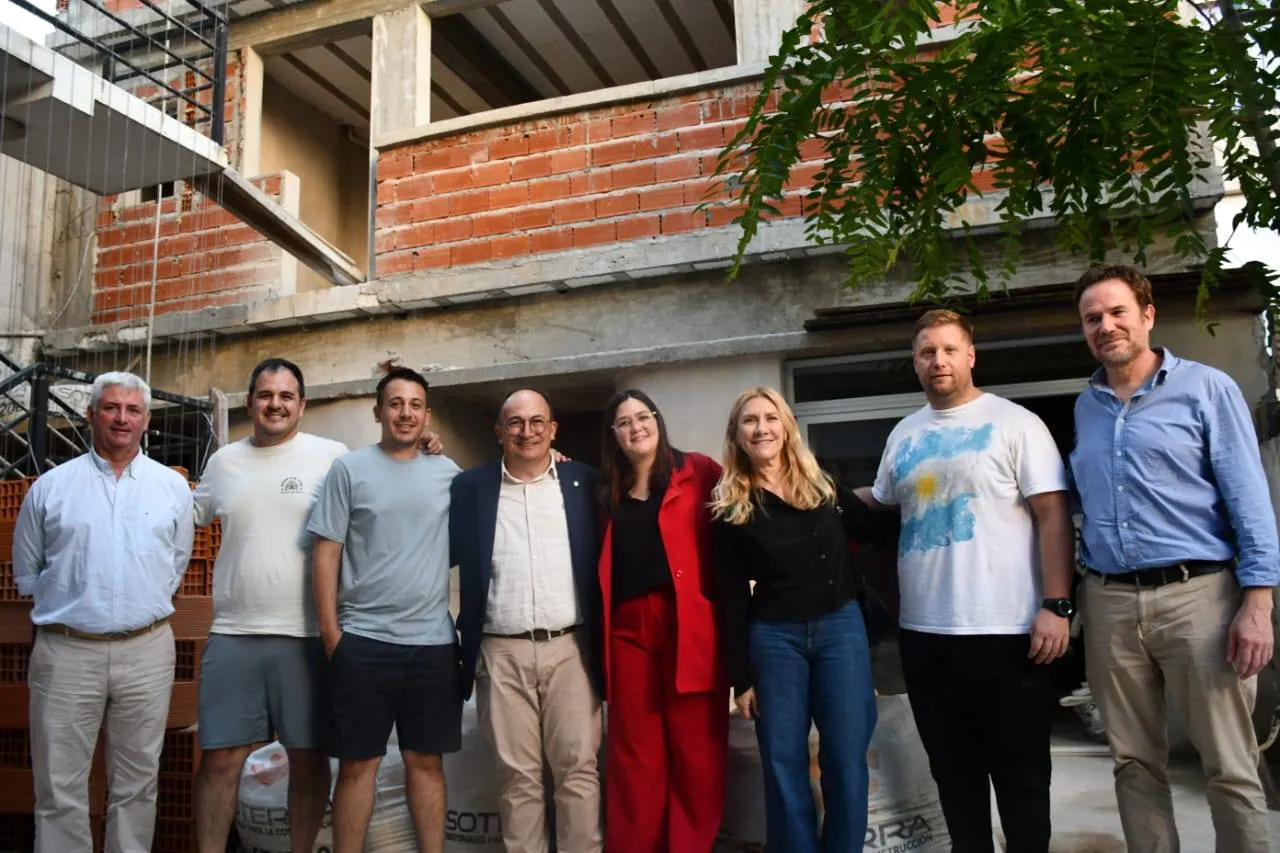 Salomón supervisó avances del CEUS en La Plata.