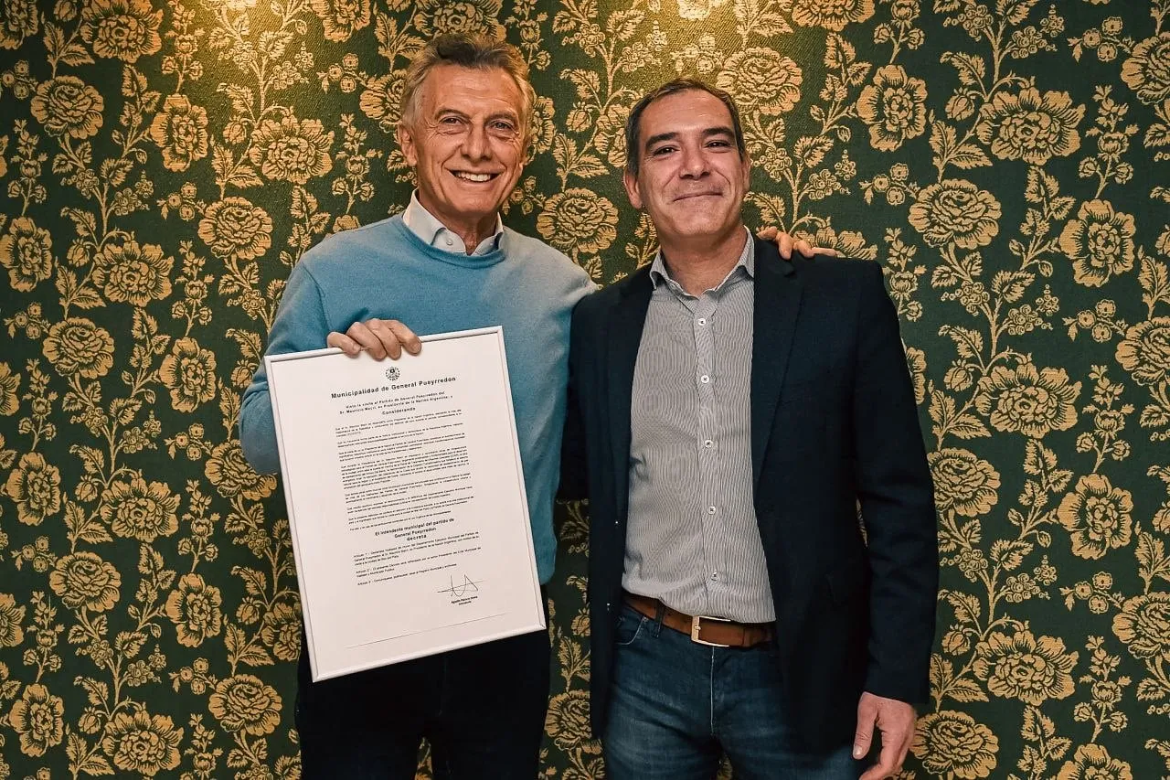 Neme junto a Macri.
