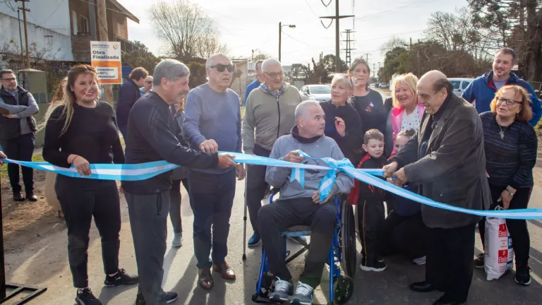 Mussi inauguró nueva obra de pavimento.