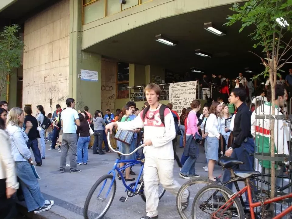 Finaliza hoy la inscripción para la nueva beca de conectividad de la UNLP