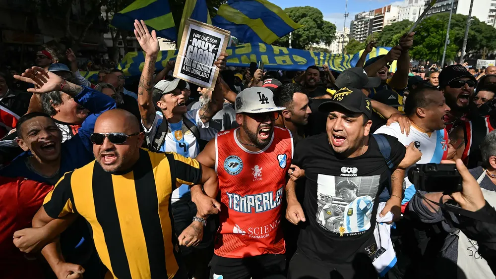 Avanza la ley antibarras en Diputados apuntan a barras, dirigentes y trapitos