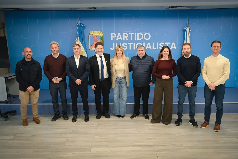 La Liga de Intendentes junto a José Mayans