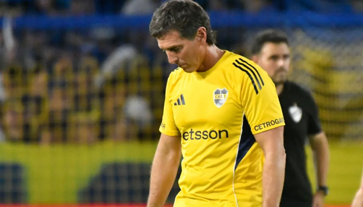 Silbidos y críticas las declaraciones de Úbeda que irritaron a los hinchas de Boca