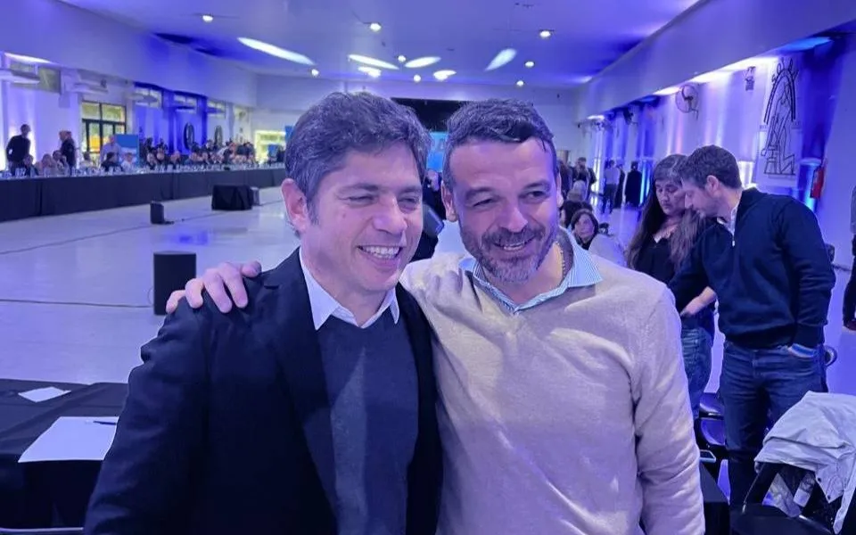 Patricio Gabilondo junto al gobernador Axel Kicillof