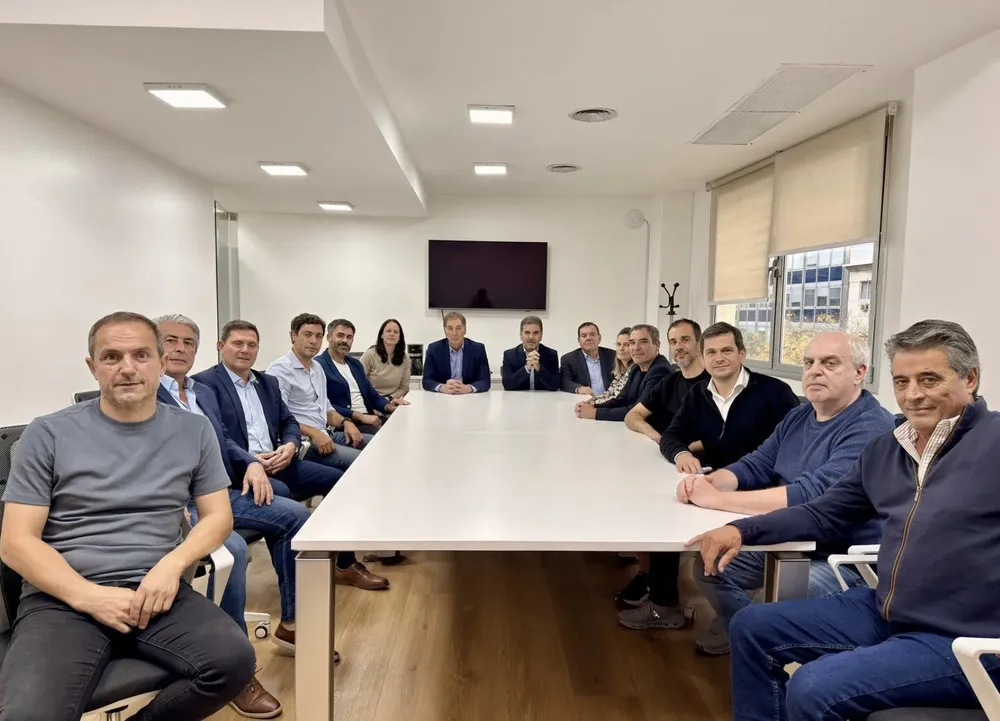 Diego Santilli con intendentes del PRO