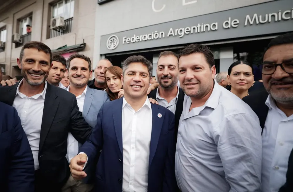 Axel Kicillof con intendentes de Santa Fe