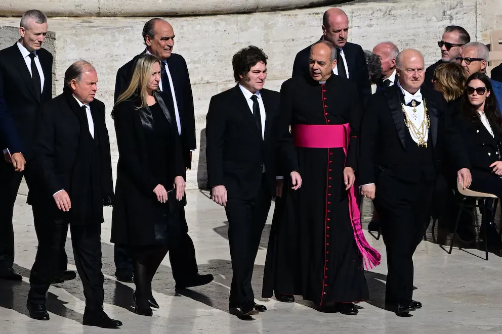 Javier Milei asunción del papa