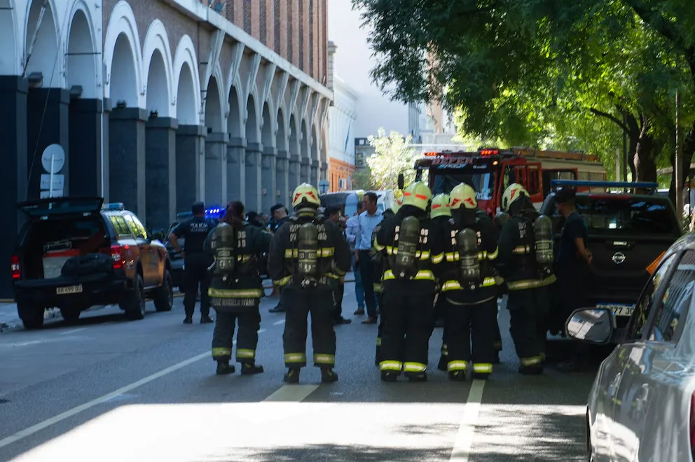 Explotó paquete en gendarmería