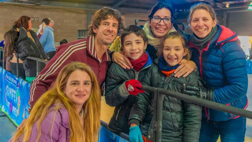 San Fernando combina deporte y cultura pista de hielo gratuita y el Salón Primavera 2025