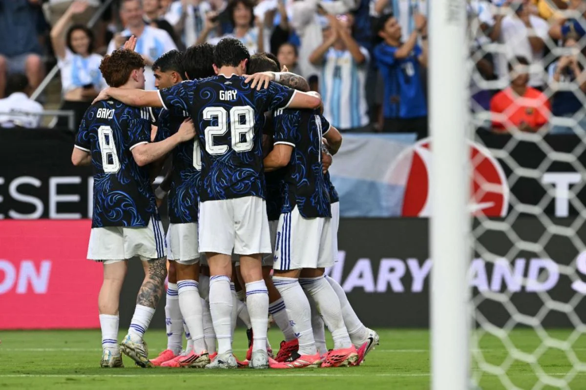 La Selección se enfrenta a Islandia.