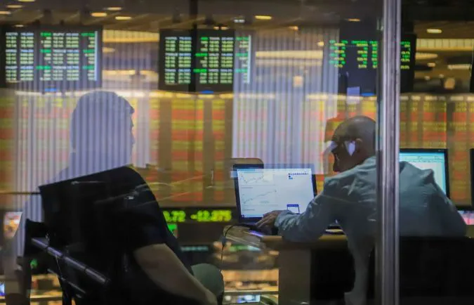 Desplome de acciones y bonos