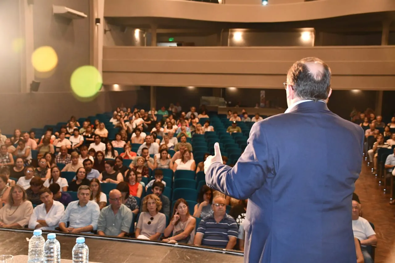 Más de 230 familias recibieron escrituras en Saladillo.