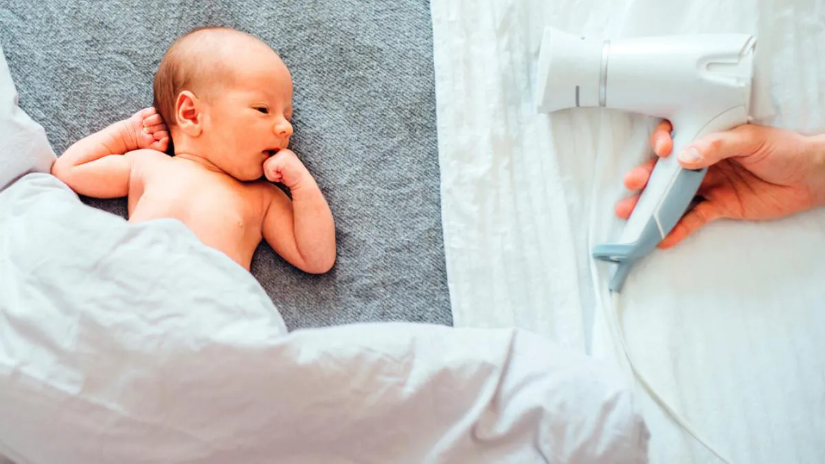 Papá revela el truco definitivo para dormir a su bebé