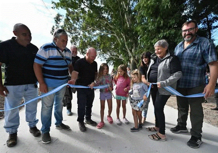 Wischnivetzky inauguró obra de repavimentación en La Caleta