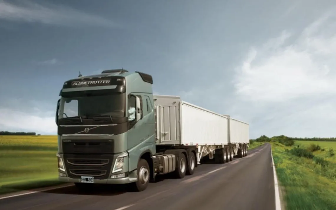 Pablo Moyano contento con el aumento de 30% para su sector