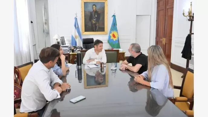 Morón: el intendente Ghi se reunió con Kicillof y prendió la alarma por “el plan de ajuste de Milei”