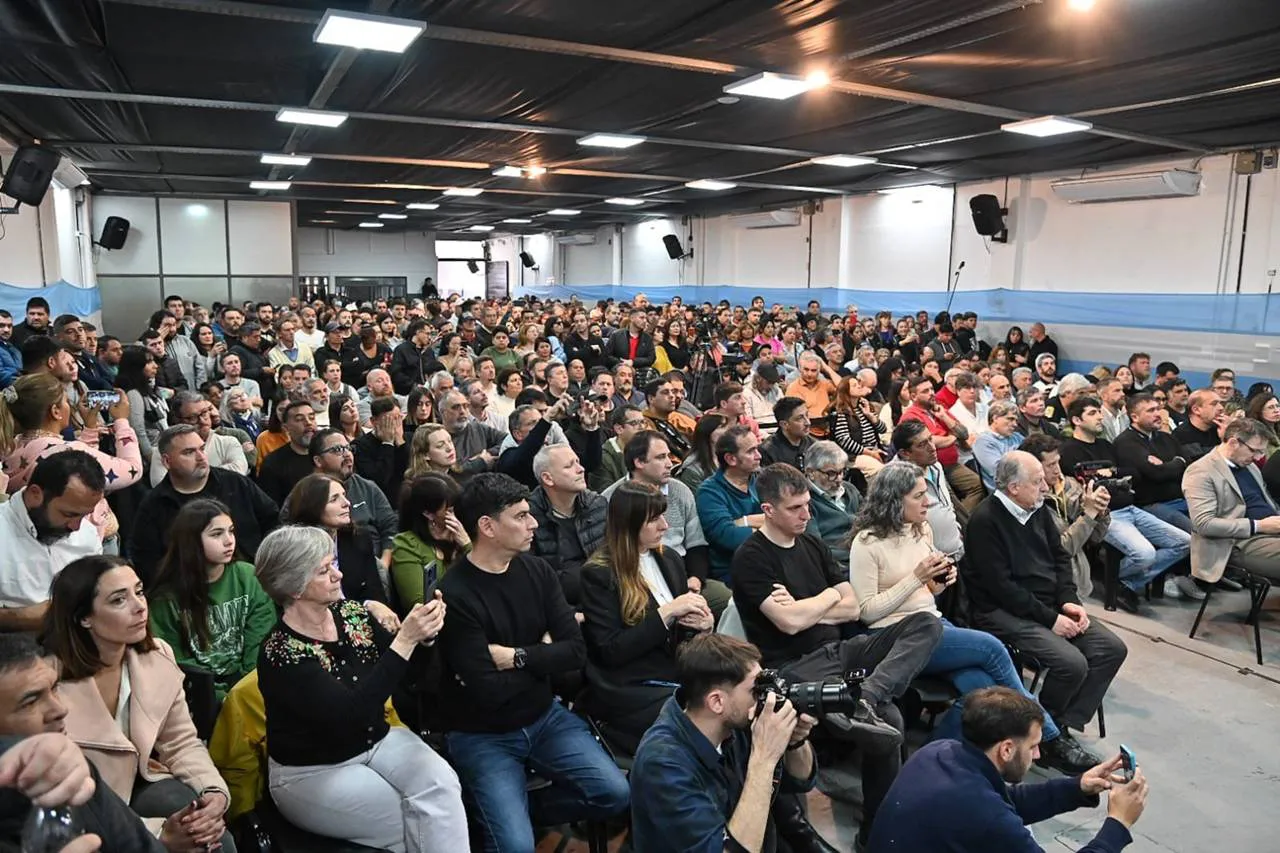 Kicillof llamó a “recuperar la confianza” de quienes se alejaron del peronismo