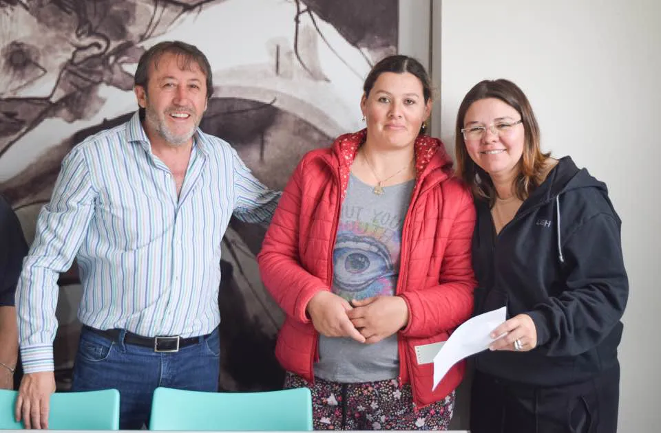 El senador García entregó subsidios ¿contra el tarifazo?