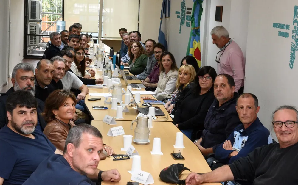 La Provincia acordó con trabajadores estatales un nuevo aumento salarial en abril