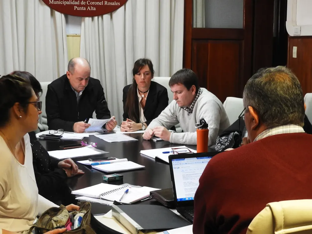 Uset cerró un acuerdo salarial con los municipales de Coronel Rosales