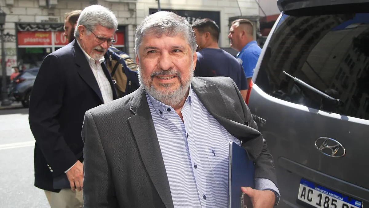 José Mayans.