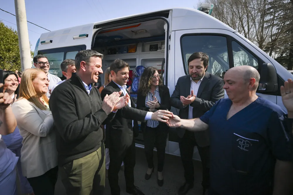 Maxi Sciaini y Axel Kicillof en Roque Pérez Maxi Sciaini y Axel Kicillof en Roque Pérez