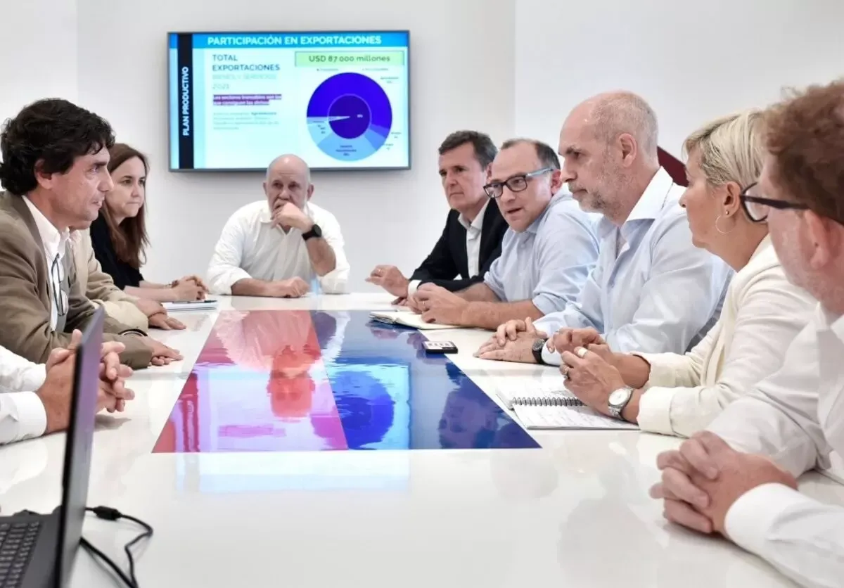 Lacunza insistio en que para salir del cepo hay que resolver antes el deficit fiscal