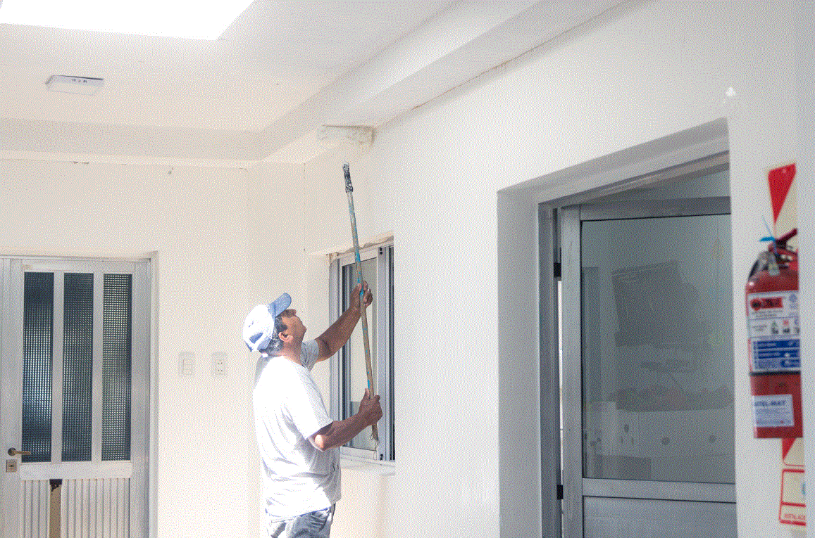 Avanzan las obras en escuelas y jardines de Lezama.