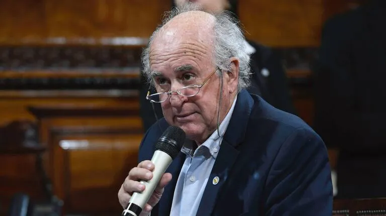 Oscar Parrilli.