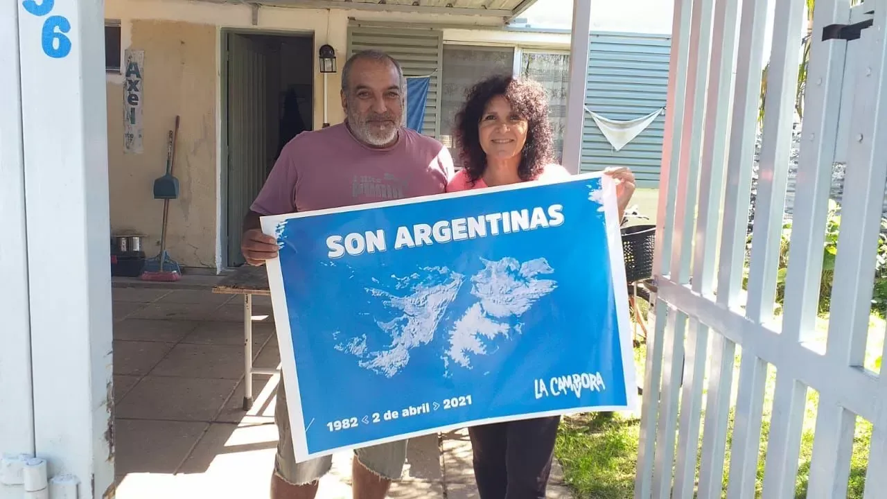 “Son argentinas”: la campaña casa por casa para recordar a los caídos en Malvinas y reclamar soberanía