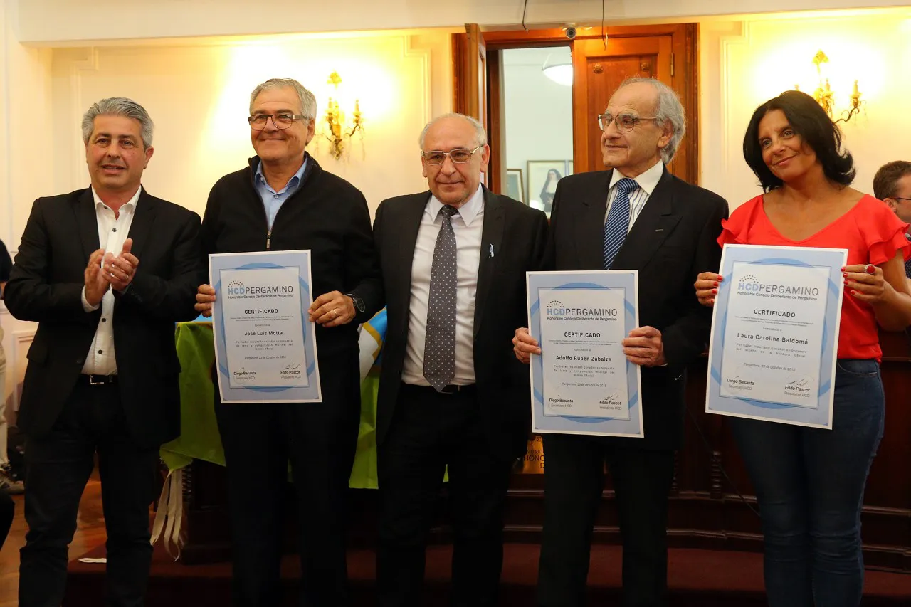 Se presentó el Himno y la Bandera de Pergamino