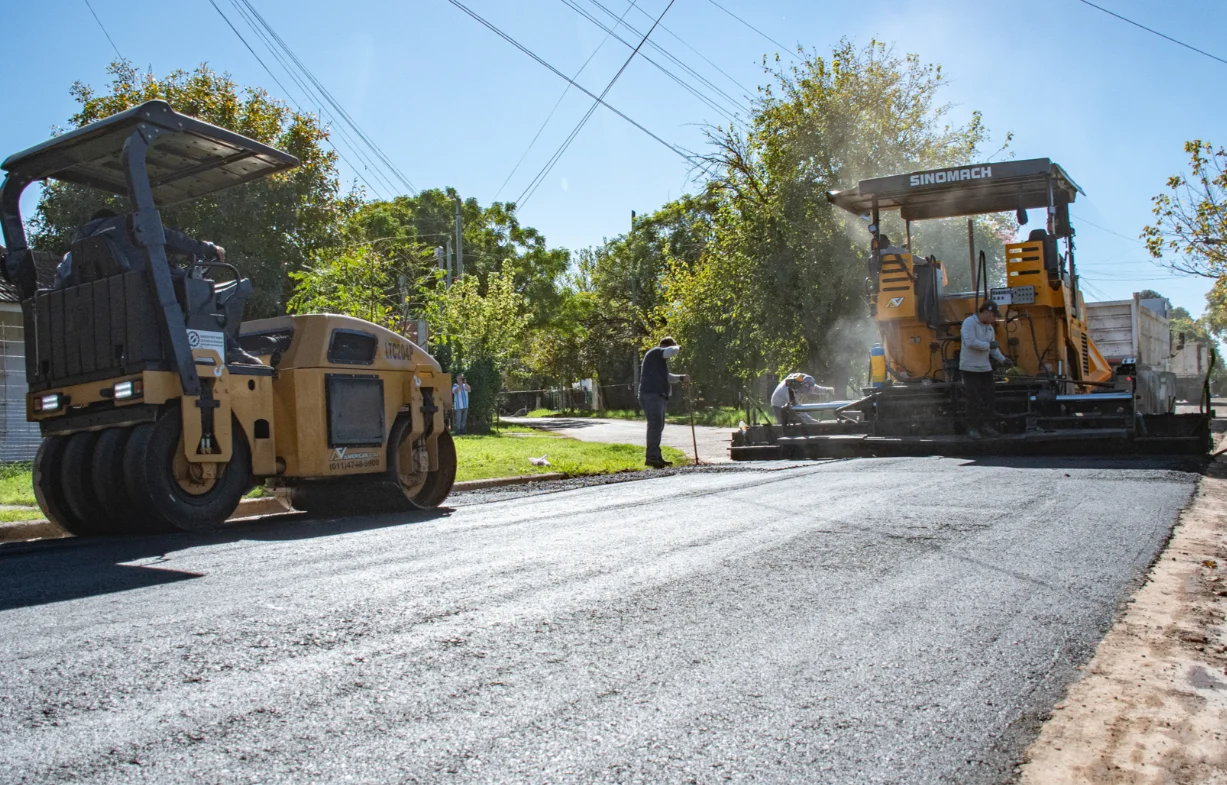 Avanzan las obras de asfalto en Moreno