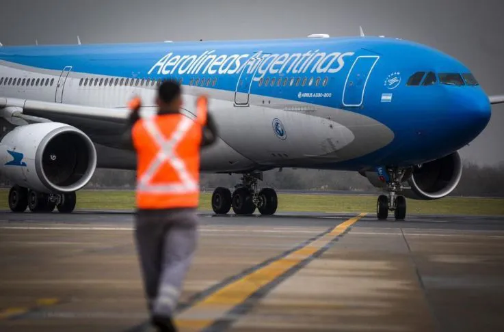 Más despidos en el Estado ahora en la aerolínea de bandera