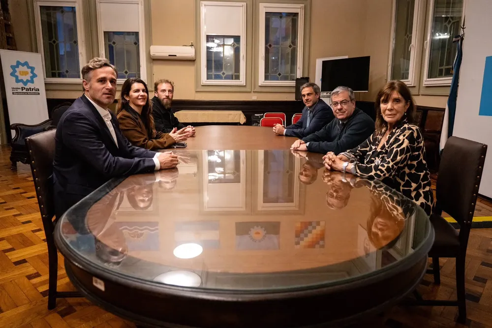 La Liga de Intendentes con diputados nacionales