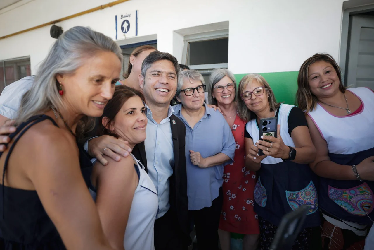 Más escuelas, más salario: la apuesta de Kicillof frente al ajuste educativo de Milei